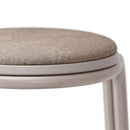 JON - Swing stool with a rounded base. Strackable. Warm gray